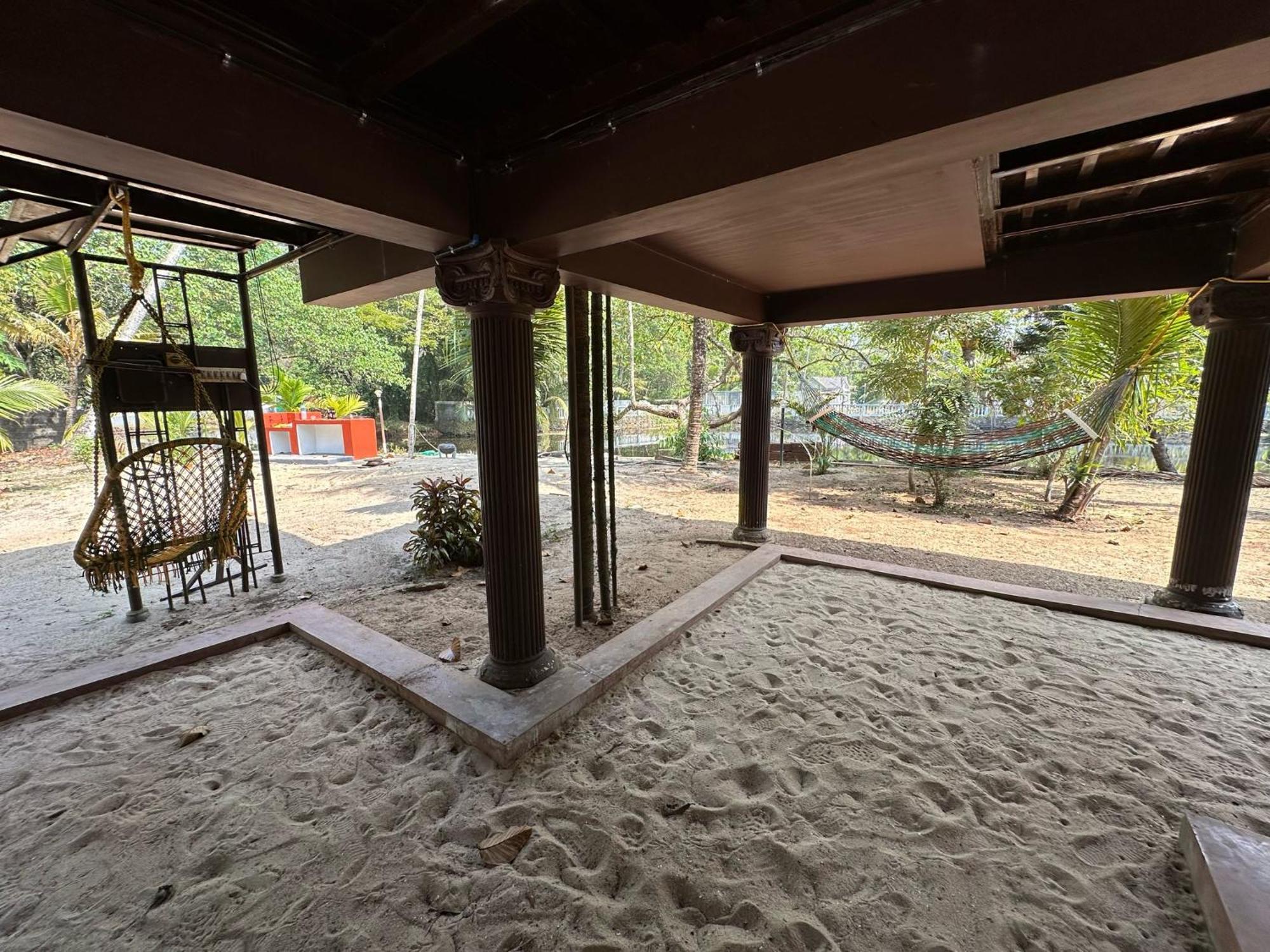 Elephant Courtyard- A Heritage